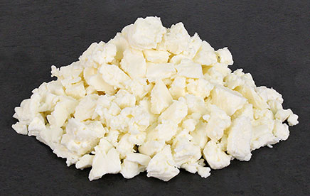 Rozpadaný sýr feta