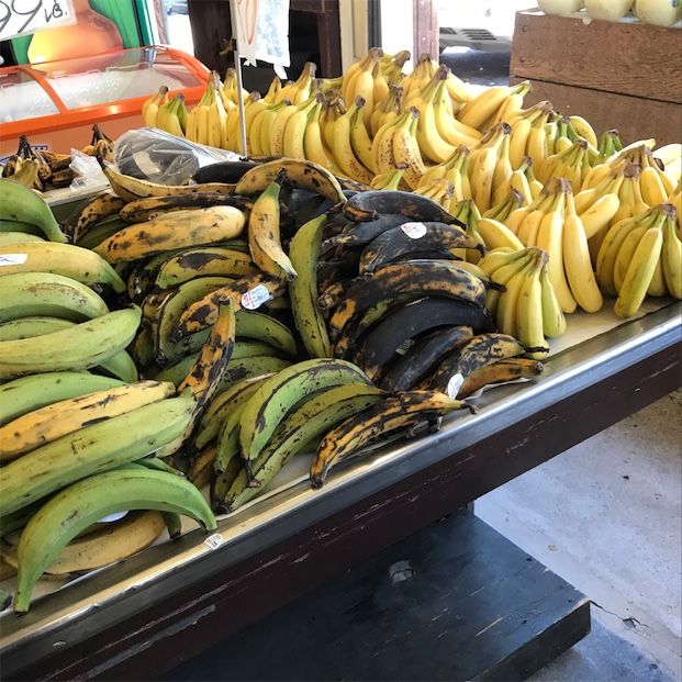 Svarte plantain bananer